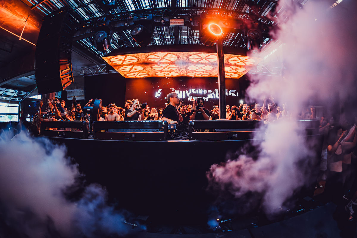 Loading... just a sec